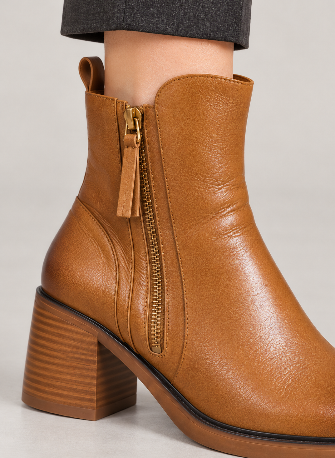 Women’s Ankle Boots With Leather Uppers