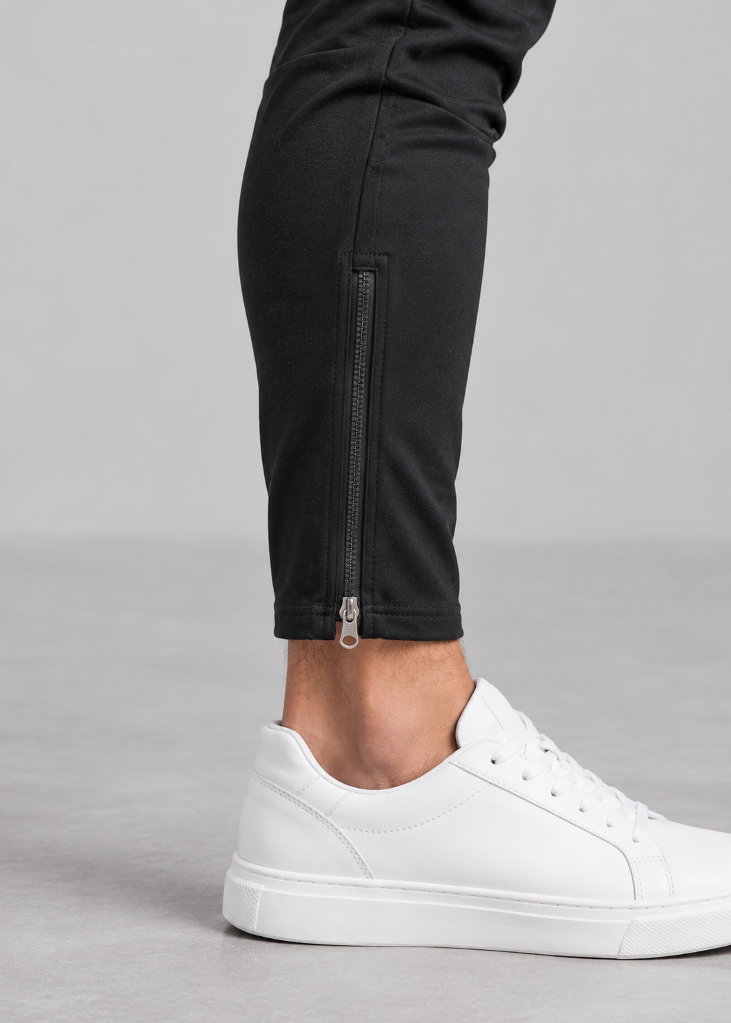 Men’s Cargo Trousers With Zipped Ankles