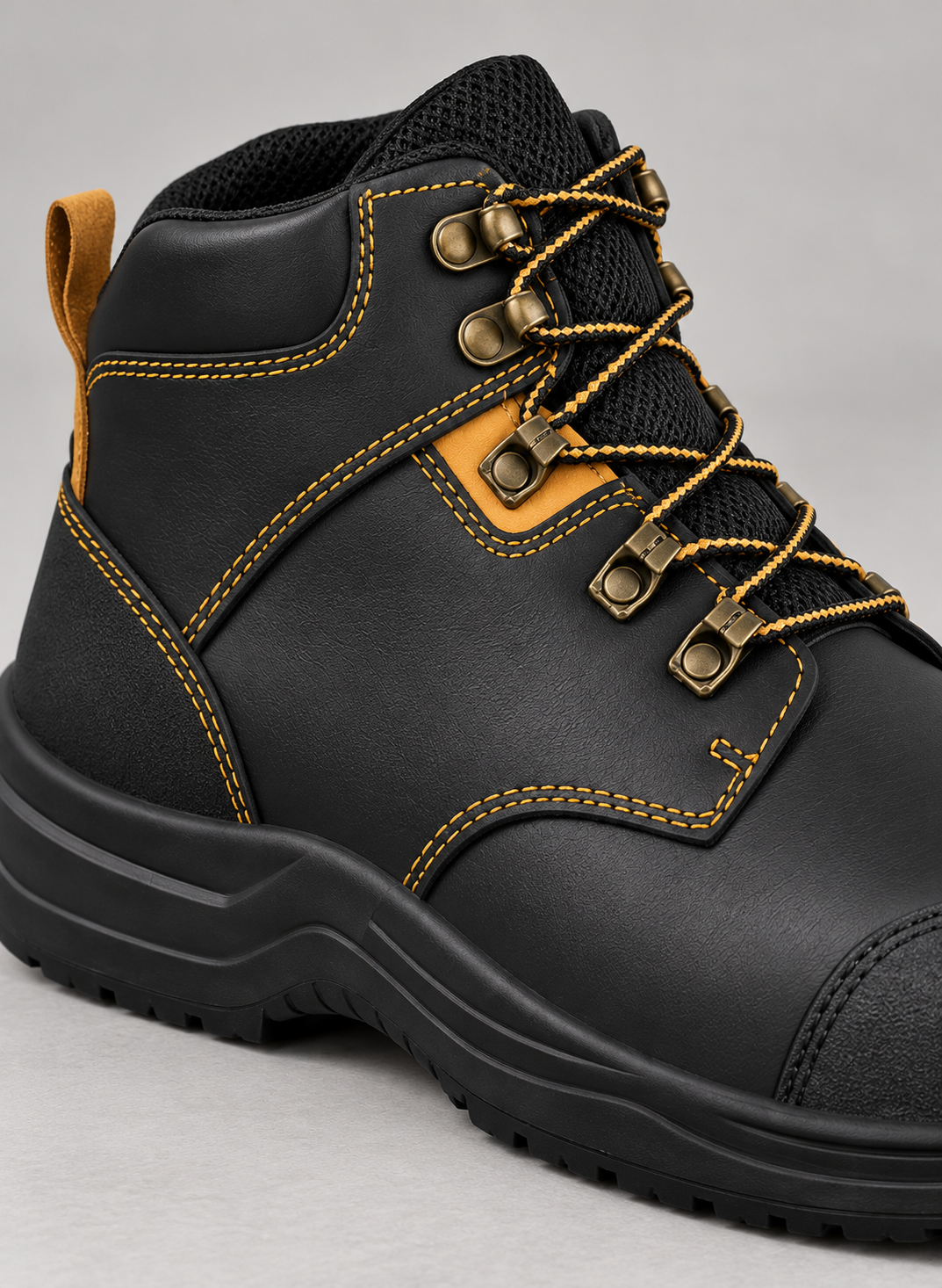 Men’s Work Boots With Composite Toe
