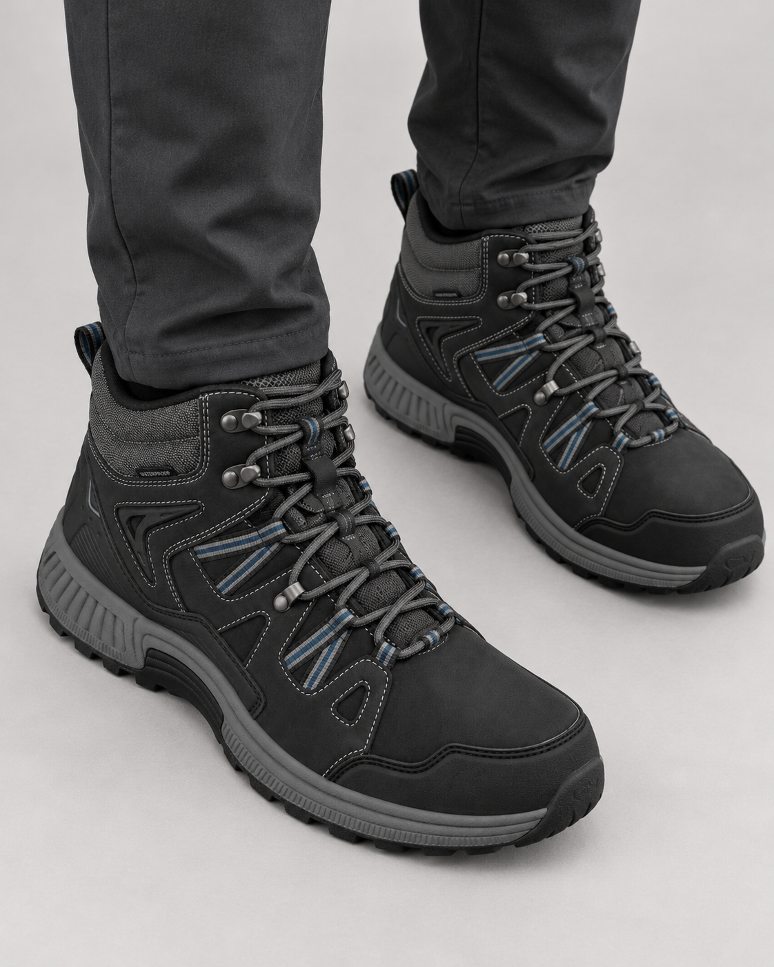 Men’s Walking Boots With Waterproof Leather Uppers