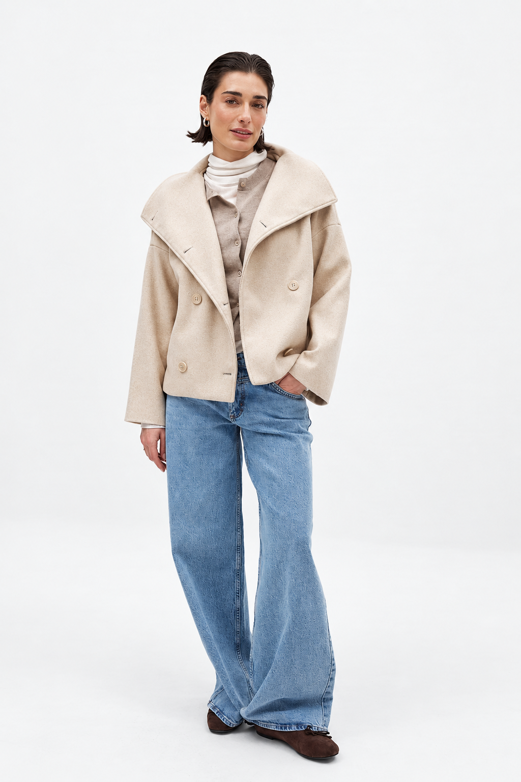 Women's Cropped Double-Breasted Coat – Oversized Collar