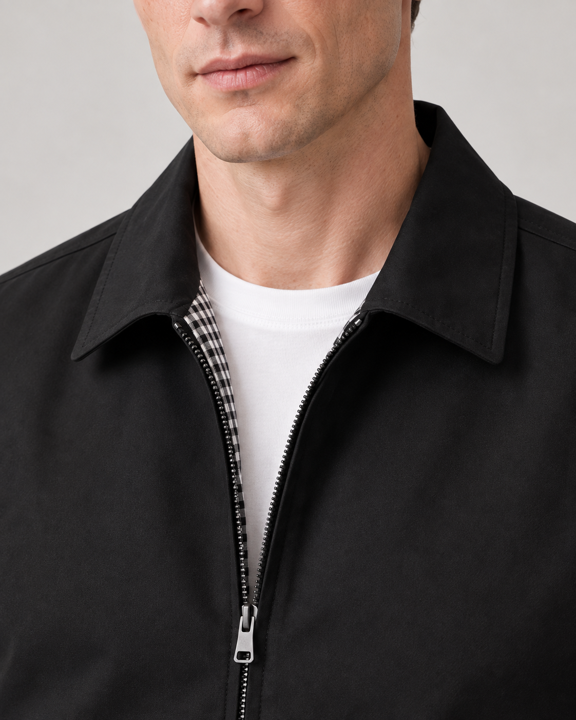Men’s Lightweight Zip Jacket with Point Collar and Checked Lining