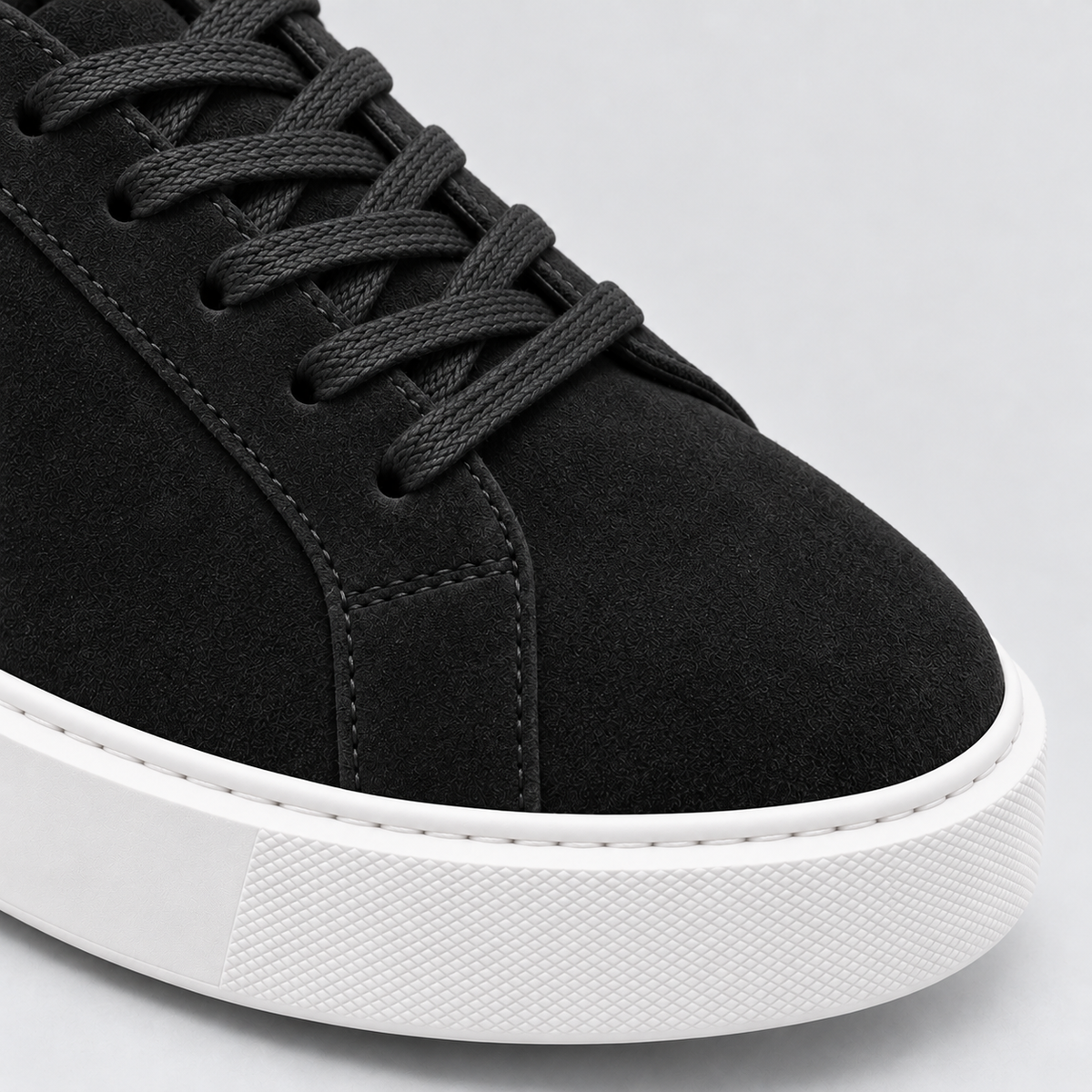 Men's Suede-Look Low-Top Trainers – Lace-Up Style