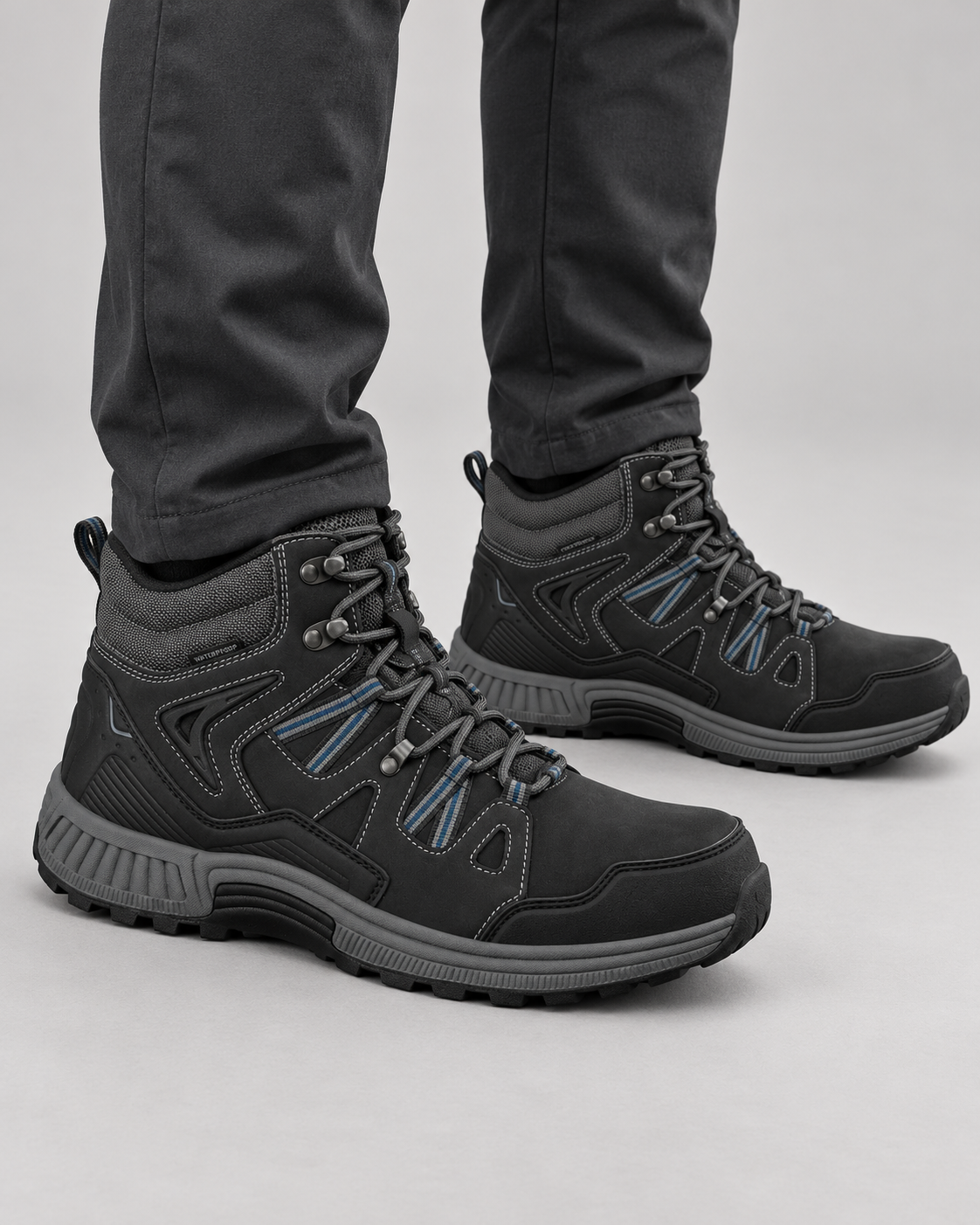 Men’s Walking Boots With Waterproof Leather Uppers