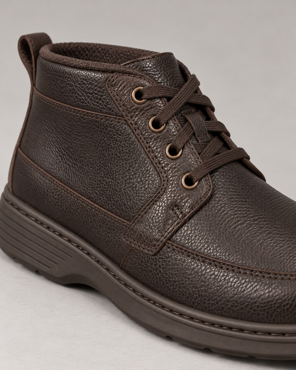 Men’s Boots In Leather With Lace Up Fastening