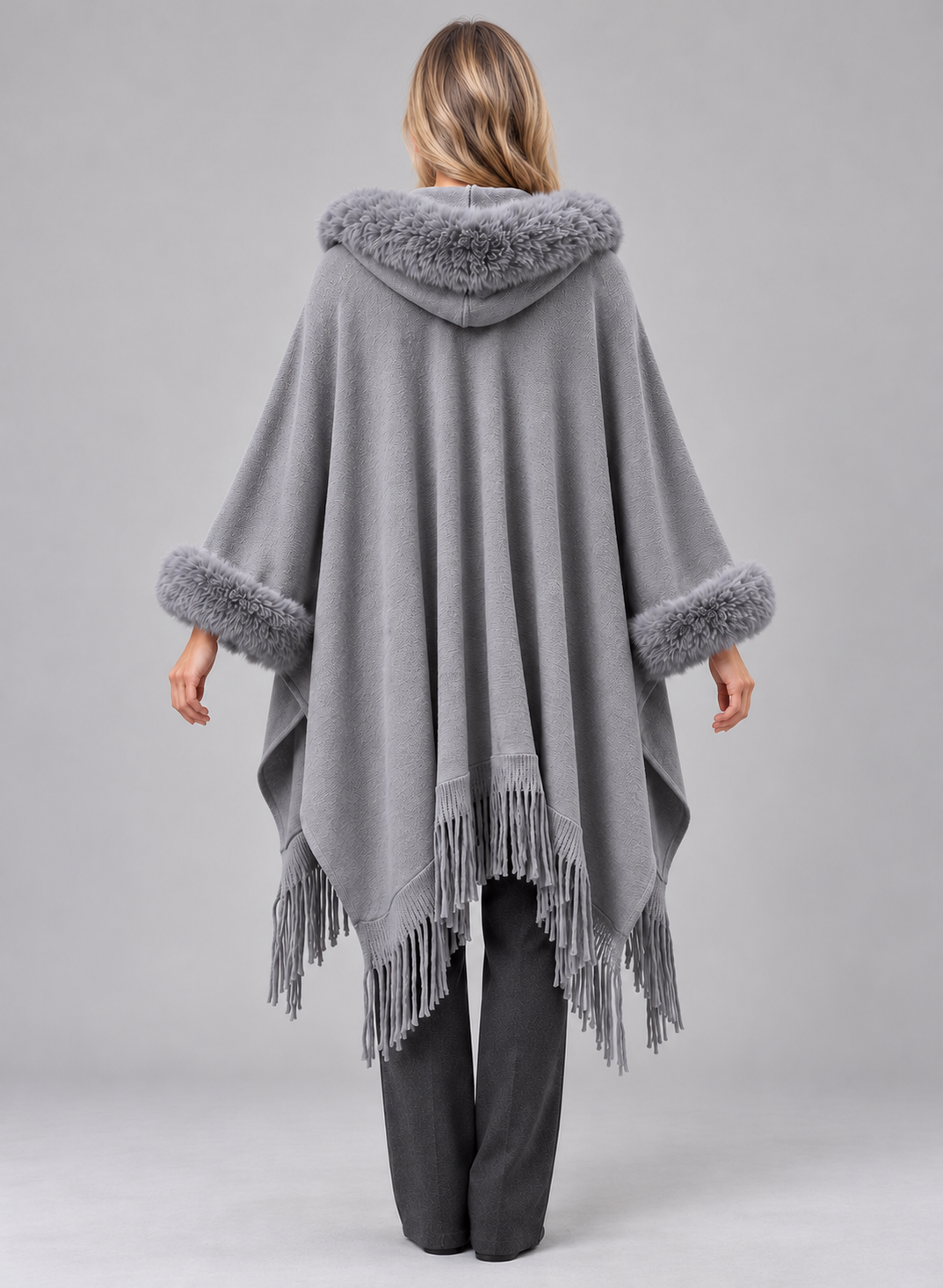 Women’s Cape Coat With Faux Fur And Fringe