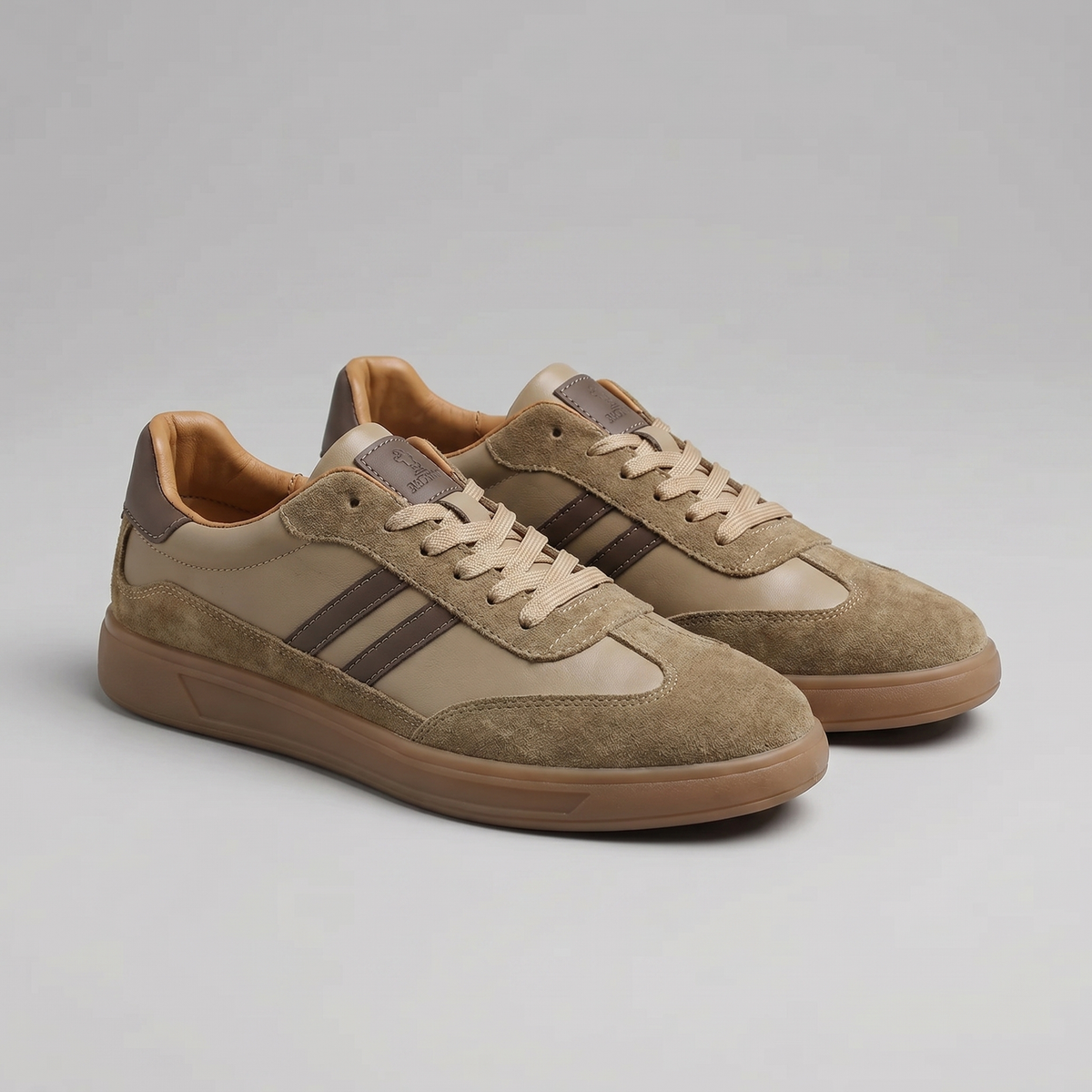 Men's Retro Lace-Up Sneakers