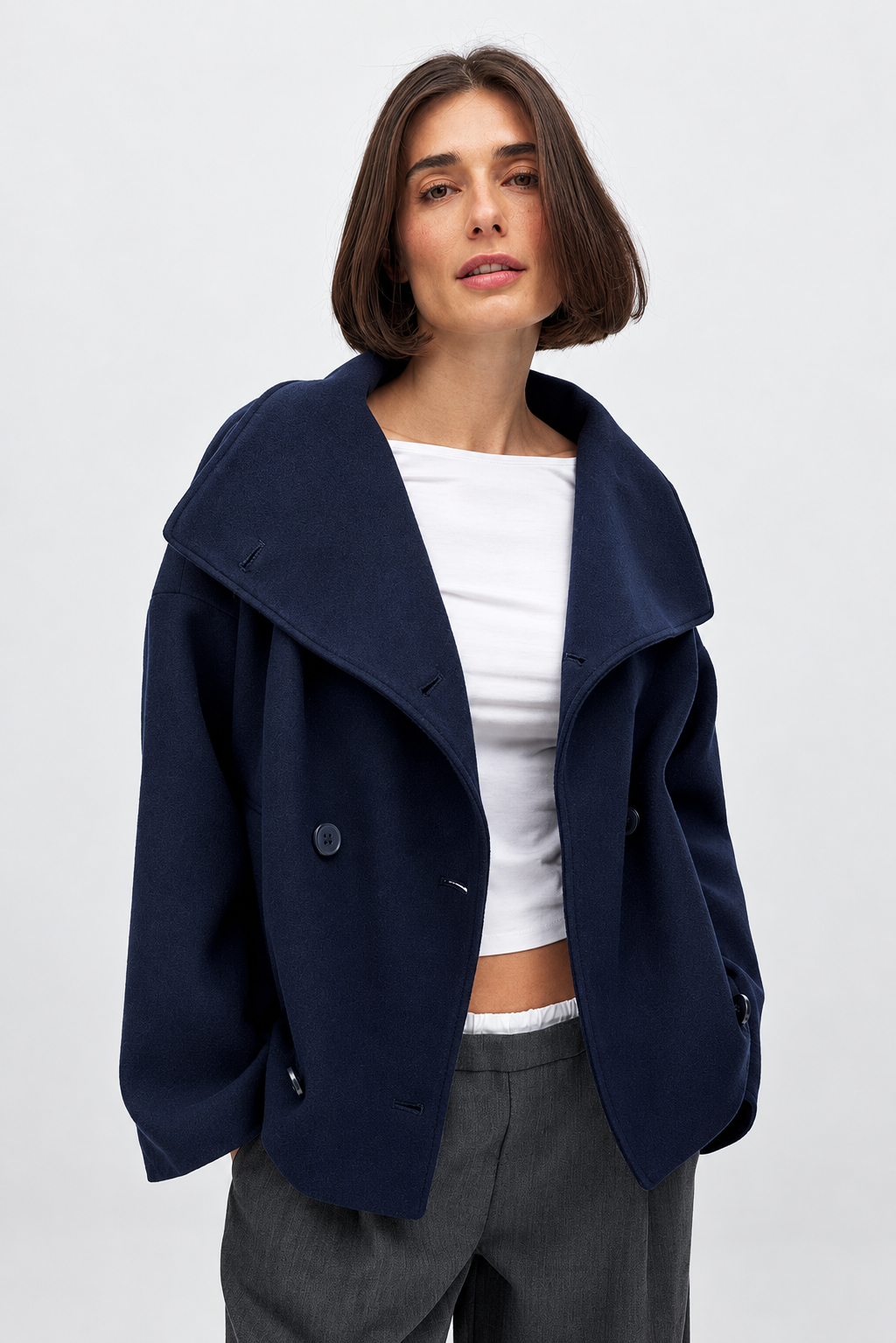 Women's Cropped Double-Breasted Coat – Oversized Collar