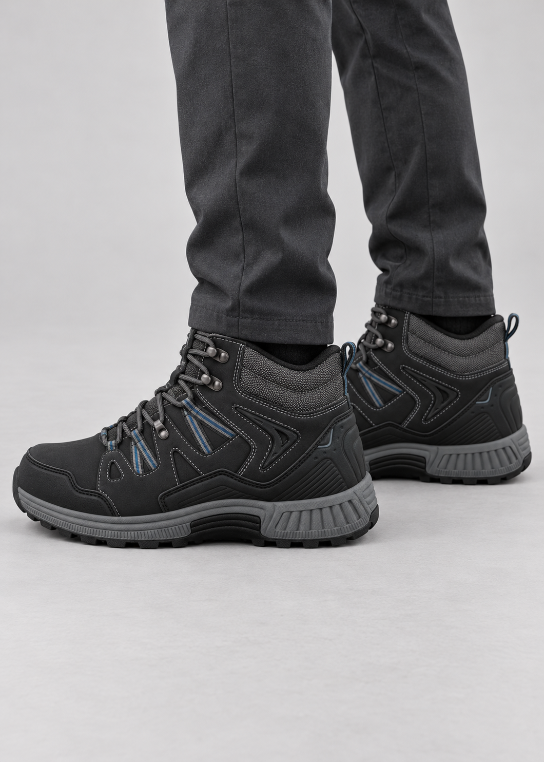 Men’s Walking Boots With Waterproof Leather Uppers