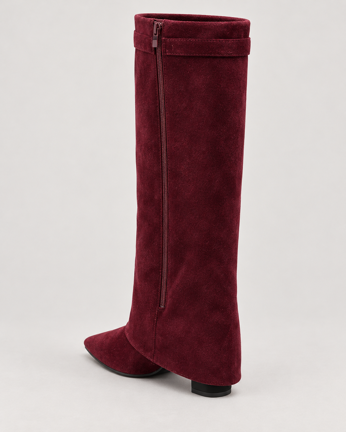 Women’s Knee High Boots With Buckle Detail