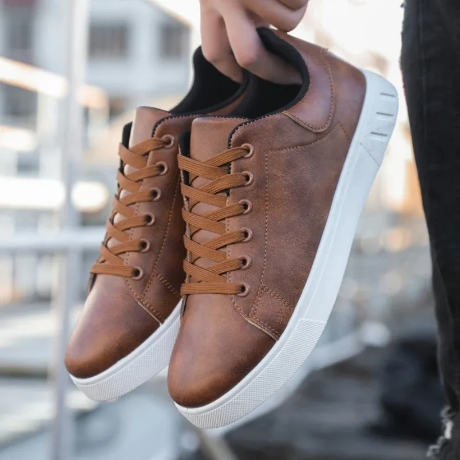Men's Leather Lace-Up Trainers